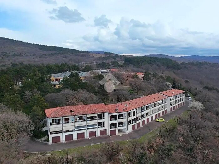 Appartamento trilocale in vendita in Pesek Esterno, San Dorligo Della Valle