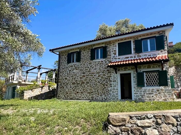 Casa bilocale in vendita in Loc Cian De Ca', Camporosso