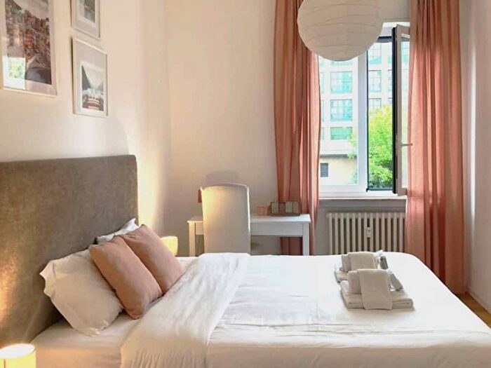 Appartamento trilocale in affitto in Via Torquato Taramelli, Maggiolina, Milano