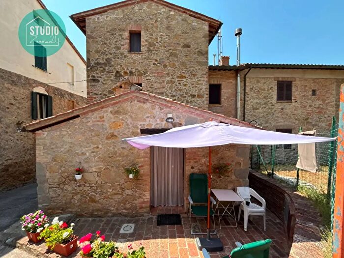 Casa quadrilocale in vendita in Vocabolo Osteria, Marsciano
