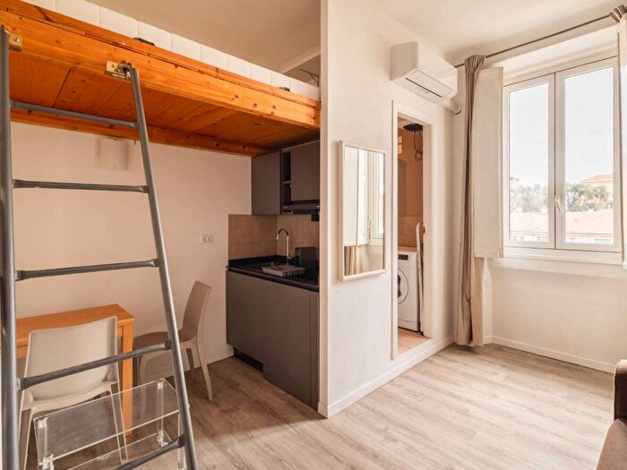 Appartamento monolocale in affitto in Via Vespri Siciliani, Piazza Napoli, Milano