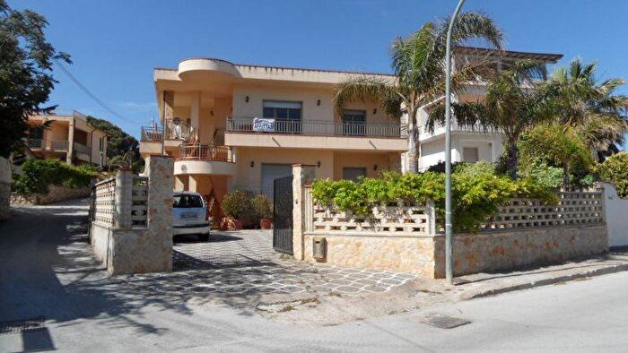 Appartamento bilocale in affitto in Via Veneto, Porto Palo Est, Menfi