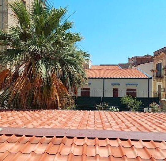 Appartamento bilocale in affitto in Piazza Della Vittoria, Cassaro, Palermo