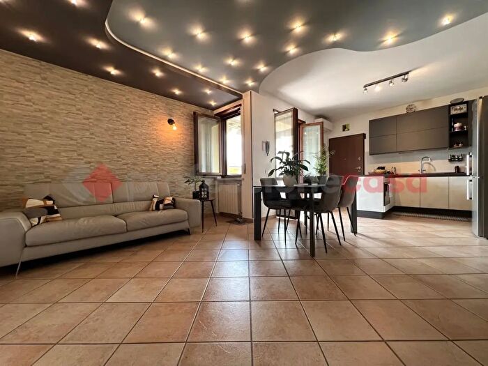 Appartamento trilocale in vendita in Via Umberto I, Bovolone