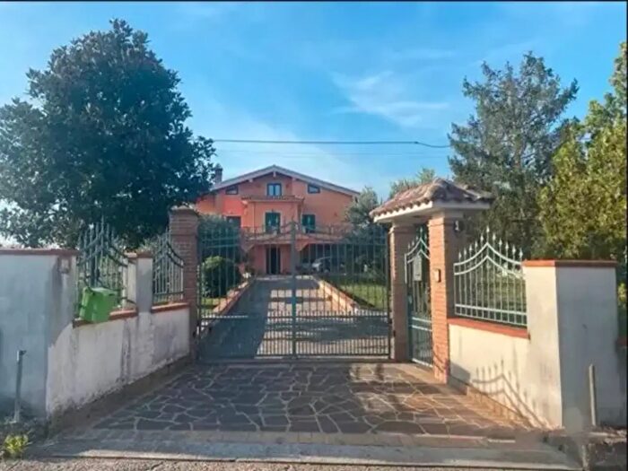 Casa con 6 locali in vendita in Via Casamarina, Rocca DEvandro