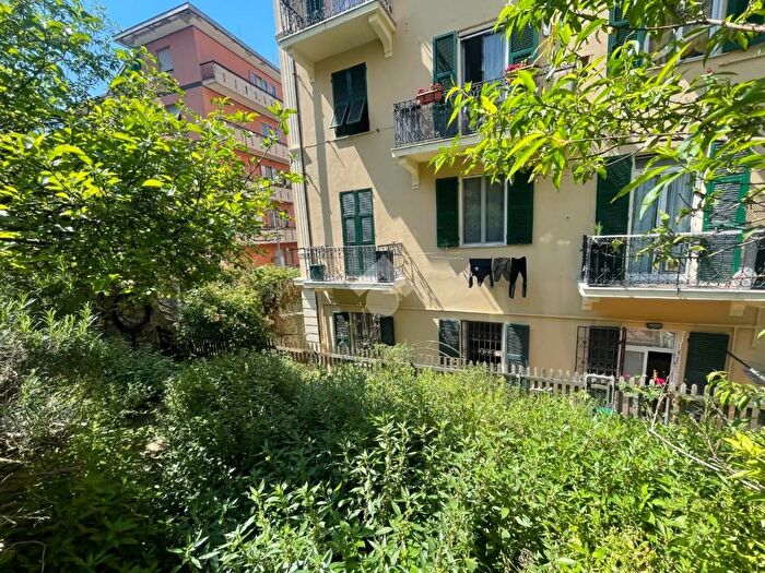 Appartamento con 5 locali in vendita in Salita dellOrso, Genova