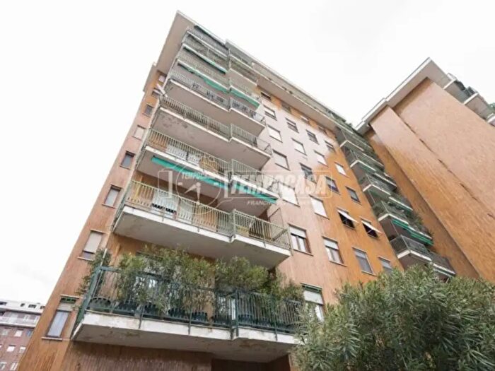 Appartamento bilocale in affitto in Viale San Gimignano, Milano