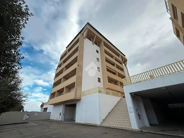 Appartamento quadrilocale in vendita in Via Colle dellAra, Chieti