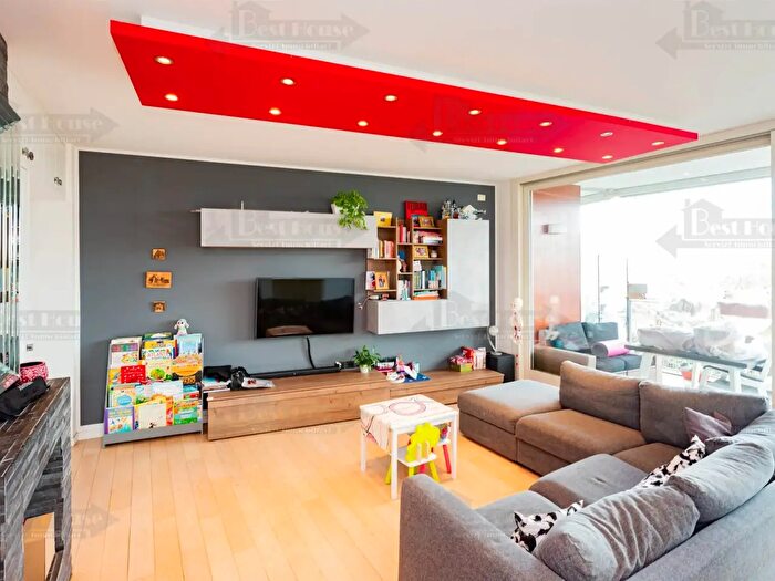 Appartamento trilocale in vendita in Via Caravaggio, Segrate