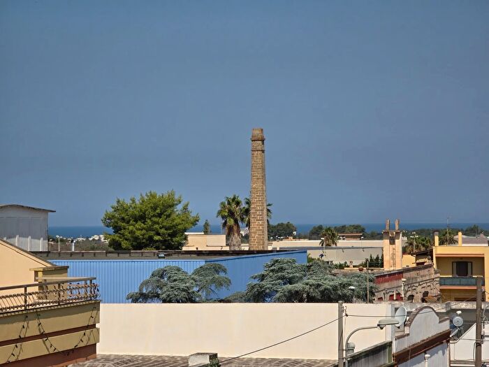 Casa con 6 locali in vendita in Via Giuseppe Garibaldi Alezio Le Italia, Alezio