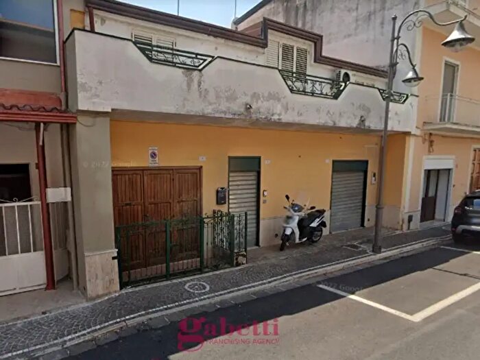 Casa con 5 locali in vendita in Via Vittorio Veneto, Camigliano