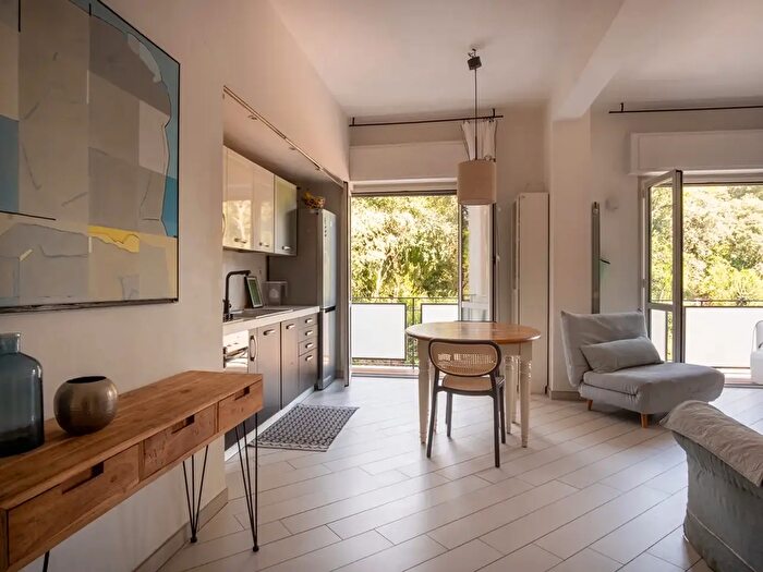 Appartamento trilocale in vendita in Via Ludovico di Savoia, Roma