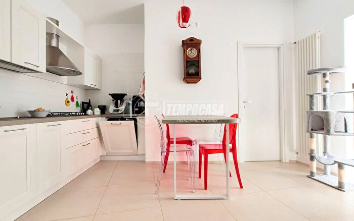 Casa trilocale in vendita in Via Albergatore, Gioia Del Colle