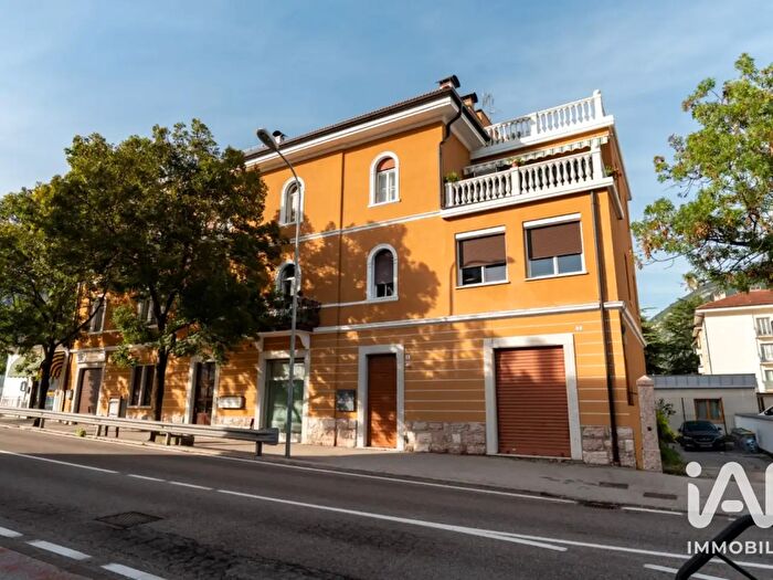 Appartamento quadrilocale in vendita in Via Fontana, Trento