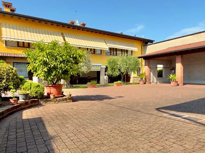 Appartamento trilocale in vendita in Via Bolognina, Bedizzole