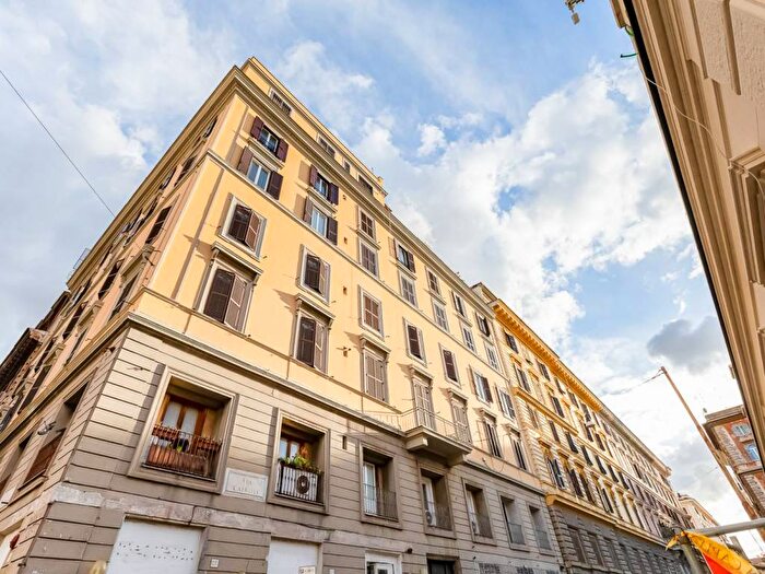 Appartamento bilocale in affitto in Via Cairoli, Esquilino, Roma