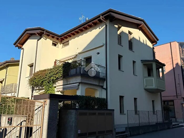 Appartamento monolocale in vendita in Via a Volta, Carnate