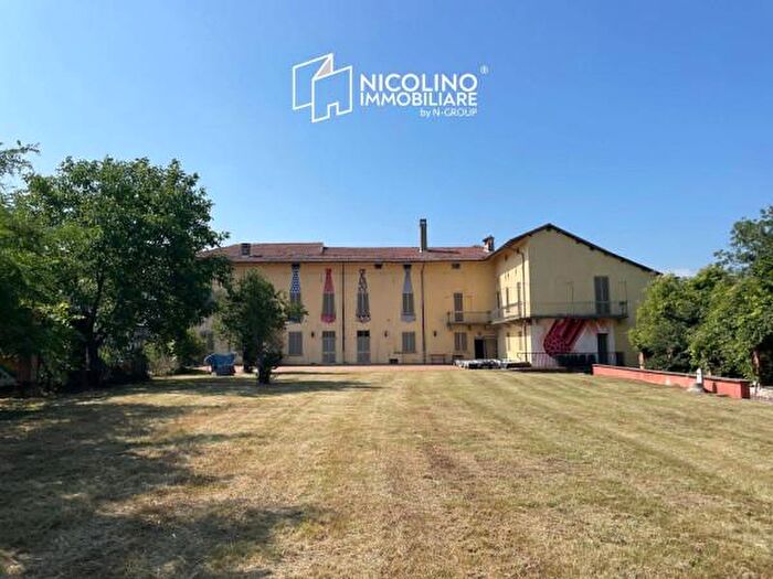 Casa con 6 locali in vendita in Via Torre Acceglio, Cuneo