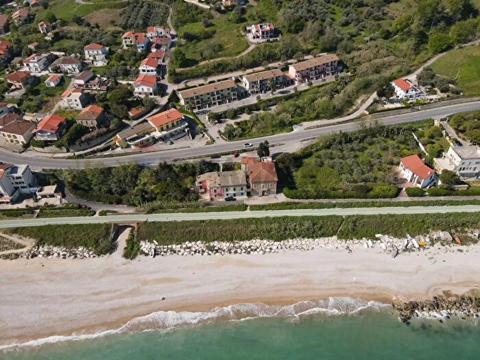 Appartamento trilocale in vendita in Via Adriatica Nord, San Vito Chietino