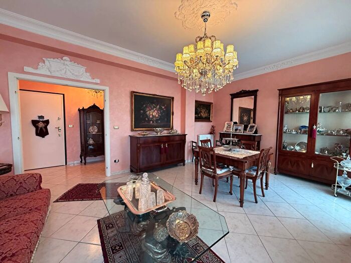 Appartamento con 5 locali in vendita in Via Grotta Santa, Siracusa