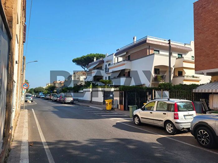 Appartamento trilocale in vendita in Corso San Francesco, Anzio