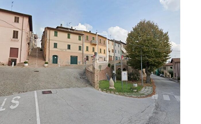 Appartamento trilocale in vendita in Via Girolamo da Fano, Colli al Metauro