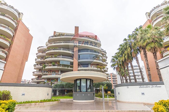 Appartamento bilocale in vendita in Via Ezra Pound, Roma