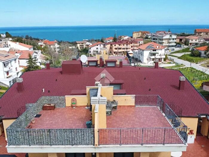 Appartamento quadrilocale in vendita in Via Lazzaretto, Ortona