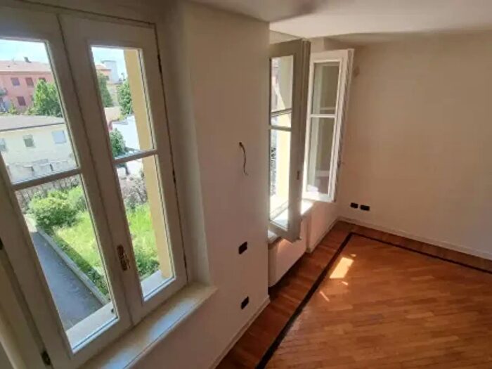 Appartamento trilocale in affitto in Via Palestro, Cremona