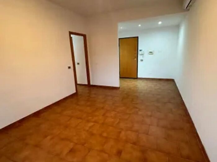 Appartamento trilocale in affitto in Roma