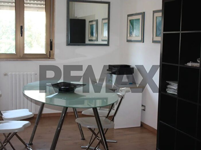Appartamento con 5 locali in vendita in Via Generale Carlo Alberto dalla Chiesa, Bari