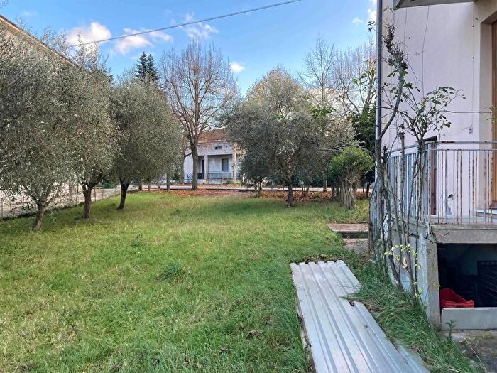 Casa con 12 locali in vendita in Fano, Fano