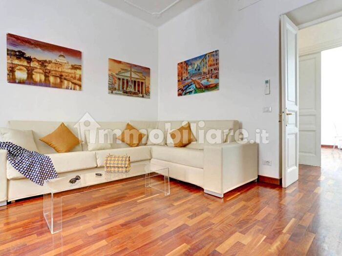 Appartamento trilocale in affitto in Viale Monte Nero, Porta Romana Medaglie dOro, Milano