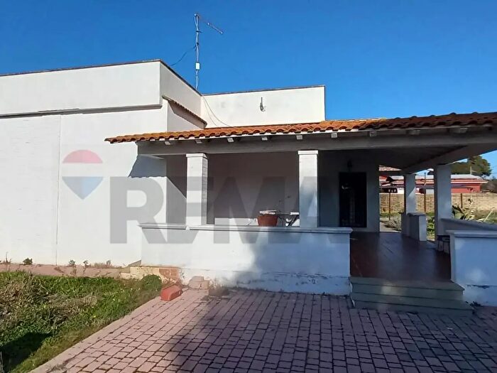 Casa quadrilocale in vendita in Via Antares, Ardea