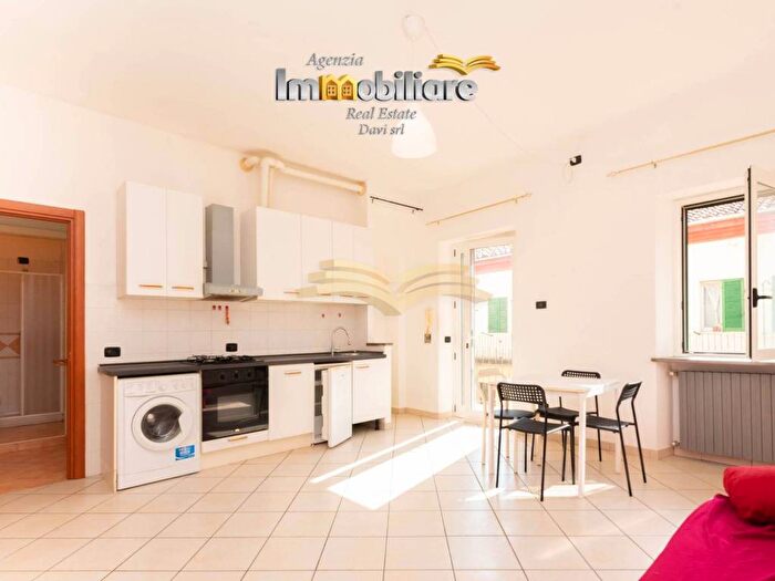 Appartamento monolocale in affitto in Vicolo M del Pero, Centro, Valenza