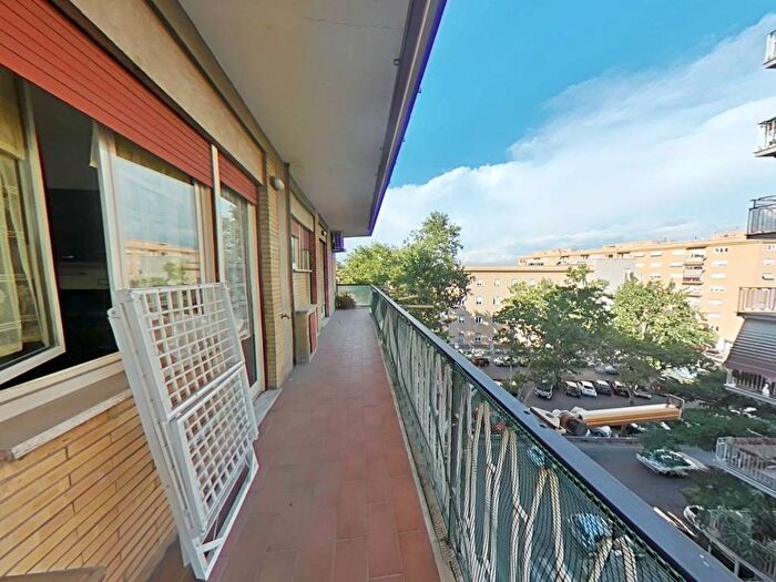 Appartamento trilocale in affitto in Viale dei Salesiani, Cinecittà, Roma