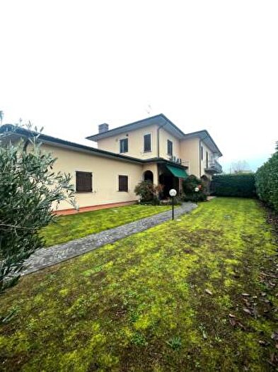 Casa quadrilocale in vendita in Stradella