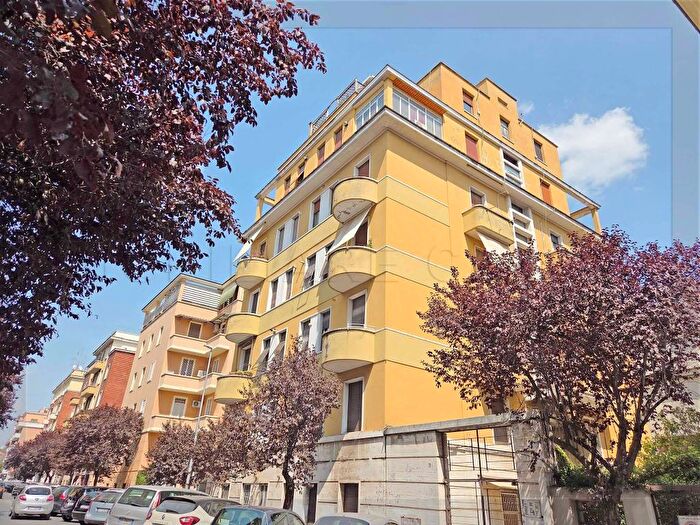 Appartamento bilocale in vendita in Via di San Tommaso d'Aquino, Piazzale degli Eroi, Roma