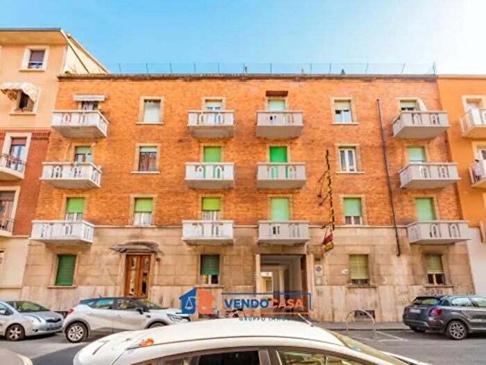 Appartamento con 6 locali in vendita in Via Borgone, Torino