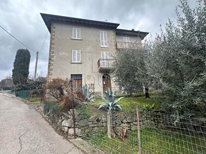 Appartamento con 6 locali in vendita in Via Castiglionese, Citta Di Castello