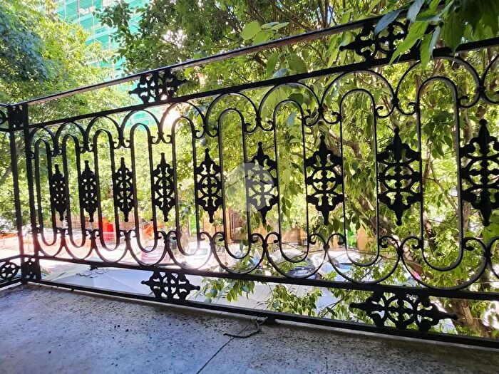 Appartamento quadrilocale in vendita in Via Isidoro La Lumia, Palermo