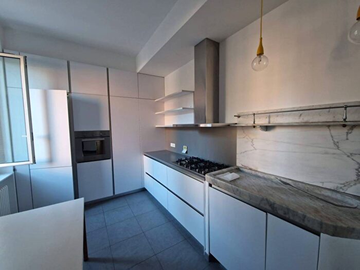 Appartamento quadrilocale in affitto in Viale Cataldi Bombrini, Albaro, Genova