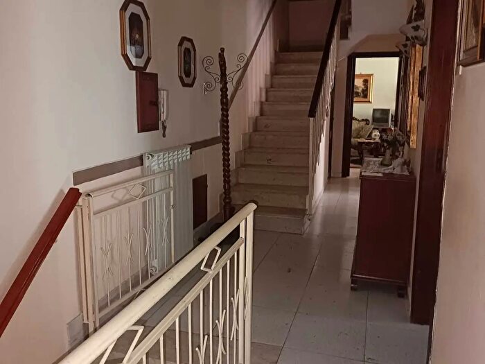 Appartamento con 6 locali in vendita in Partinico