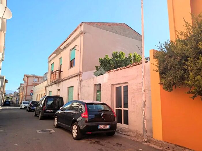 Appartamento trilocale in vendita in Via Gian Lorenzo Bernini, Selargius