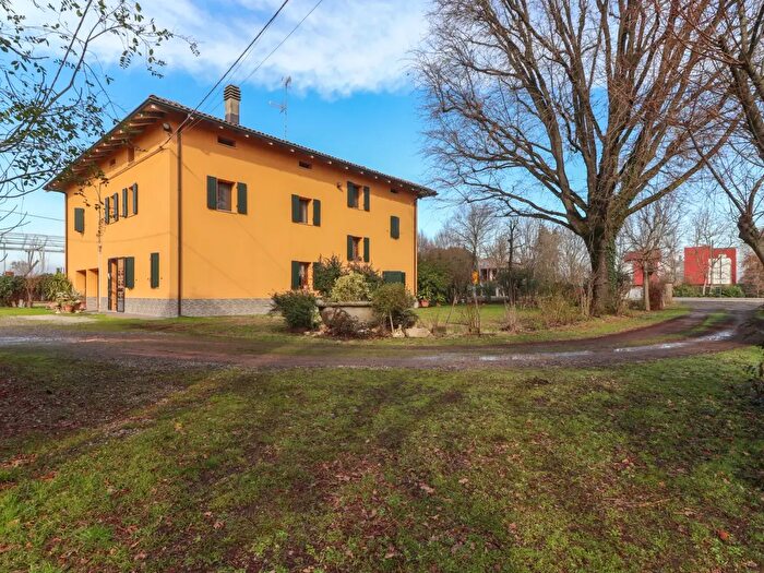 Casa con 9 locali in vendita in Via Persiceto, SantAgata Bolognese