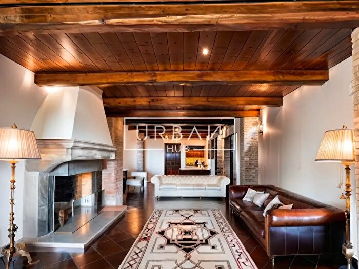 Casa con 10 locali in vendita in Forli