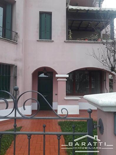 Appartamento con 5 locali in vendita in Rolo