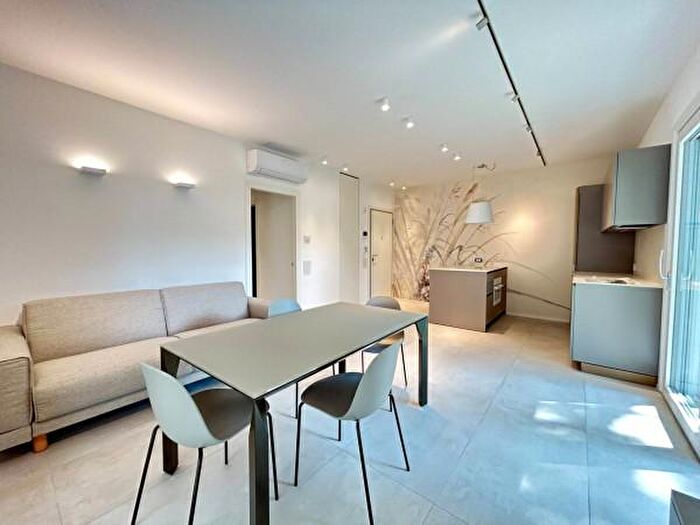 Appartamento trilocale in affitto in Viale Trento Trieste, Riccione