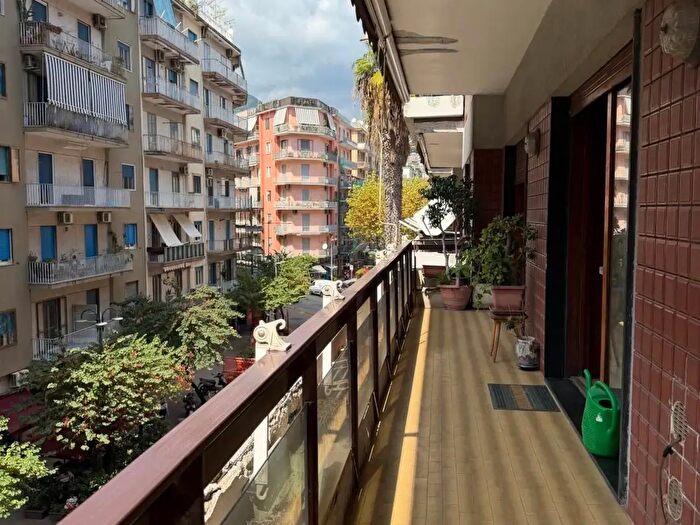Appartamento quadrilocale in vendita in Via Luigi Guercio, Salerno