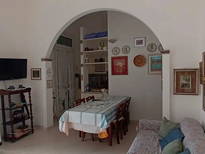 Appartamento trilocale in affitto in Camaiore